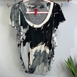 Vero Moda Black and Gray Ruffled Blouse with Cap Sleeves